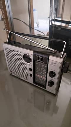 Sanyo multiband radio