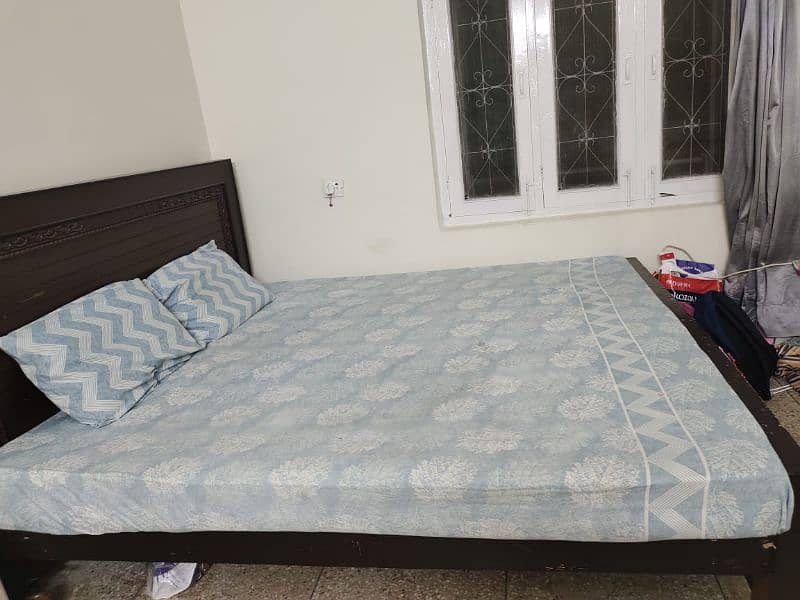 Wooden King Size Bed with Mattress 4