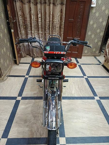 Honda 125CC 2023 10