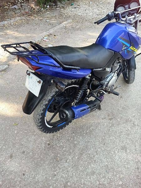 Yamaha YBR 125 4