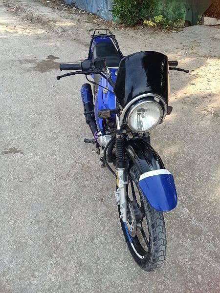 Yamaha YBR 125 7