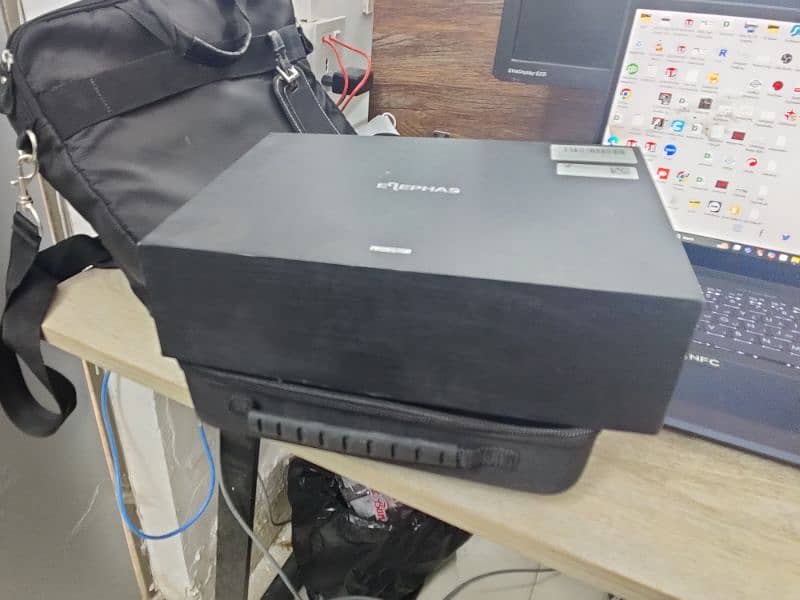 Elephas Portable projector Model A1 3