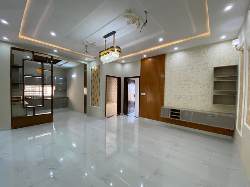 10 MARLA HOUSE FOR SALE IN ENGINEERS TOWN SECTOR A 1