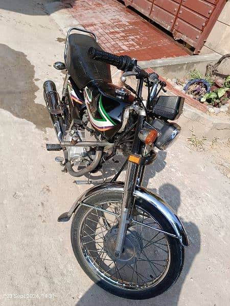 Honda CG125 Black Colour Excellent Condition 1