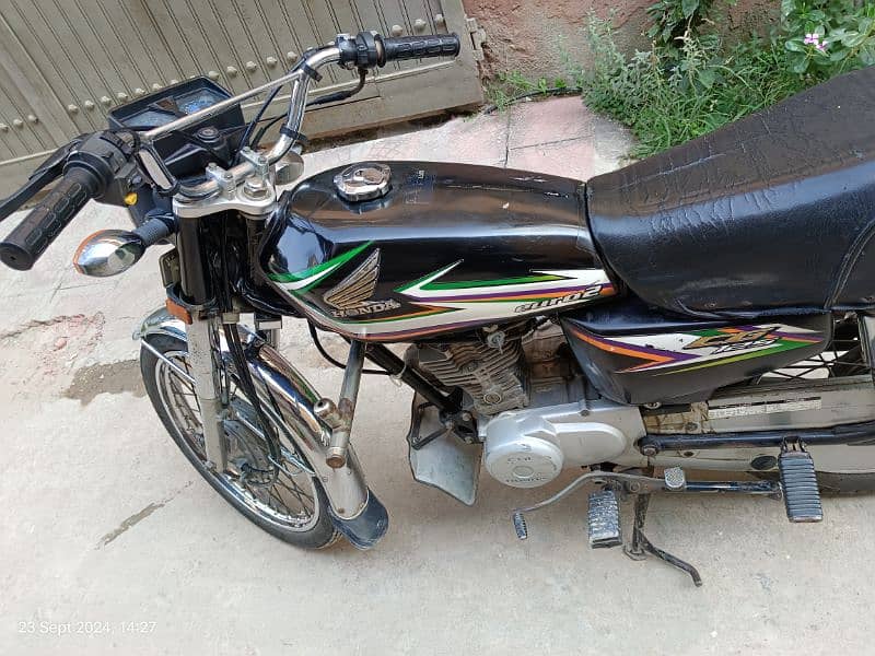 Honda CG125 Black Colour Excellent Condition 5