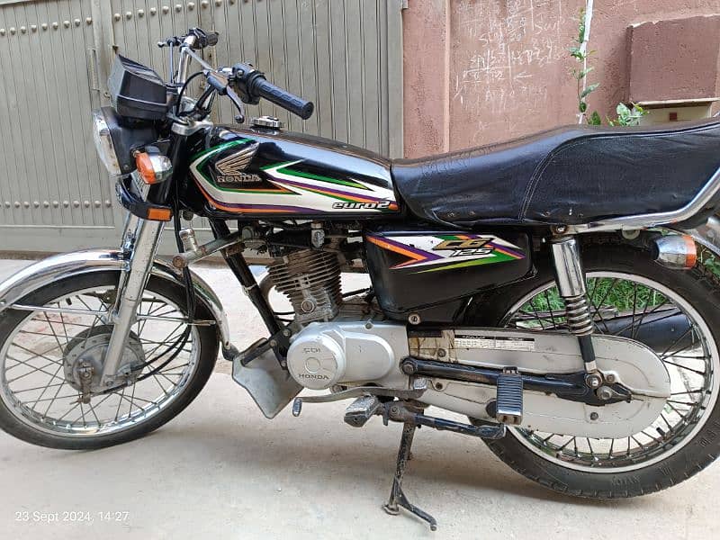 Honda CG125 Black Colour Excellent Condition 6