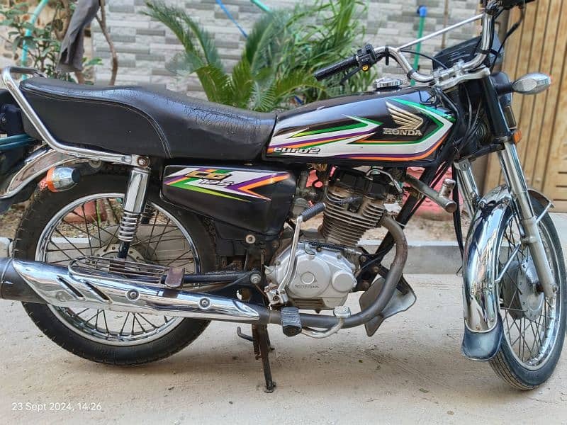 Honda CG125 Black Colour Excellent Condition 7