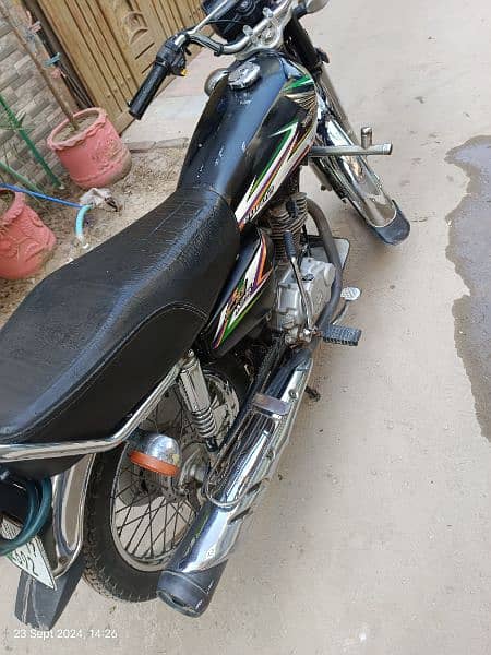 Honda CG125 Black Colour Excellent Condition 8