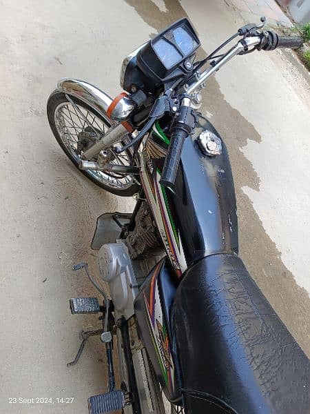 Honda CG125 Black Colour Excellent Condition 9