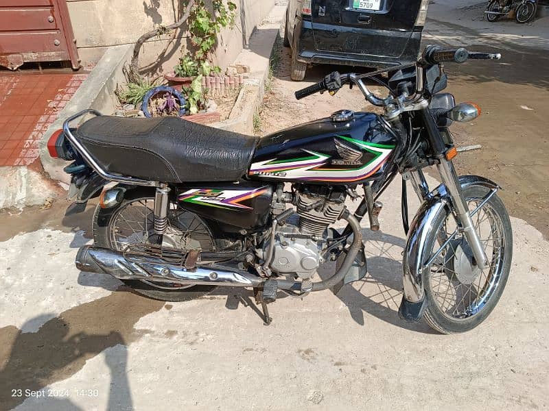 Honda CG125 Black Colour Excellent Condition 11