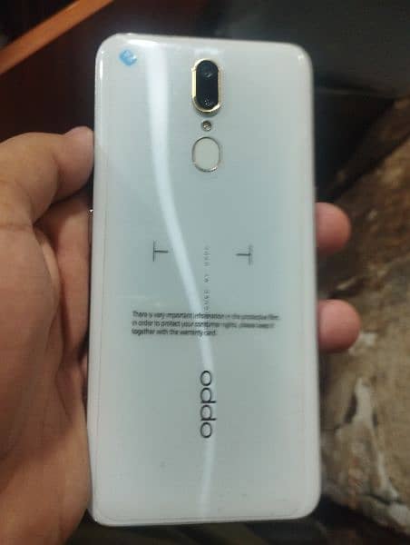 oppo f11 all ok 10.10. zeeo kandisho. box available 8.256 dabal simpta 1