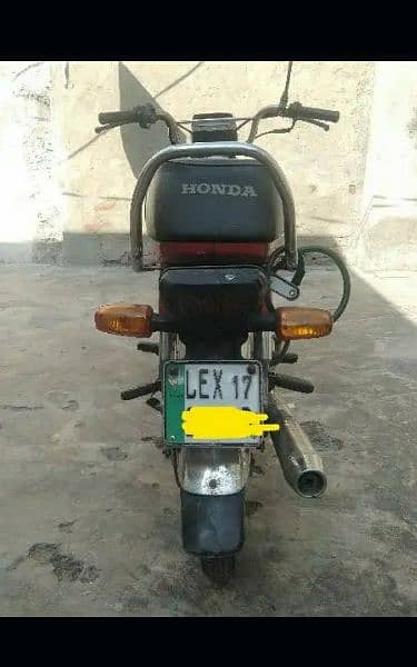 Honda CD 70 bike good condition 2