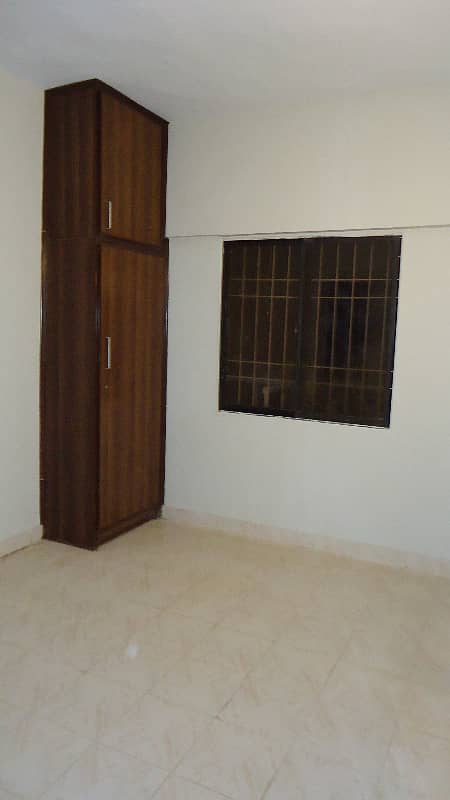 one bed lounge apartment for rent in johar 1