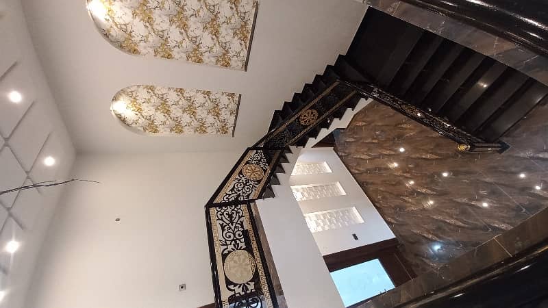 1 Kanal Spanish Villa Sect-H DHA Multan For Sale 6