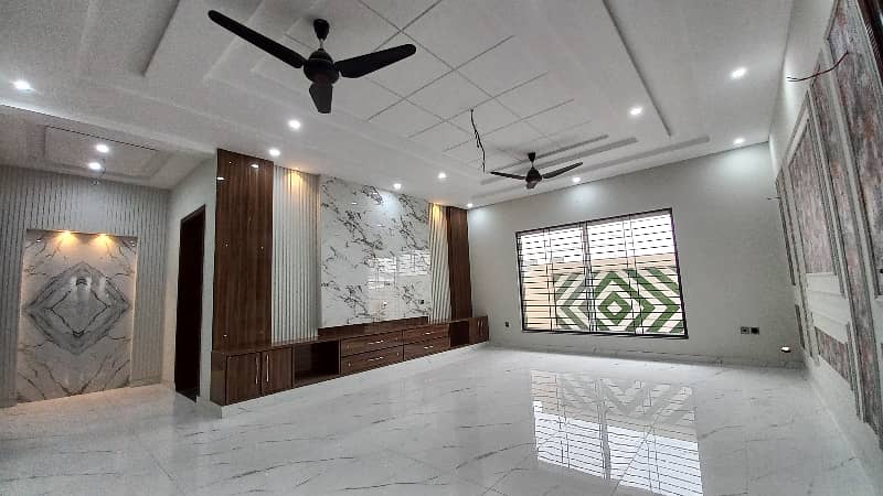 1 Kanal Spanish Villa Sect-H DHA Multan For Sale 7