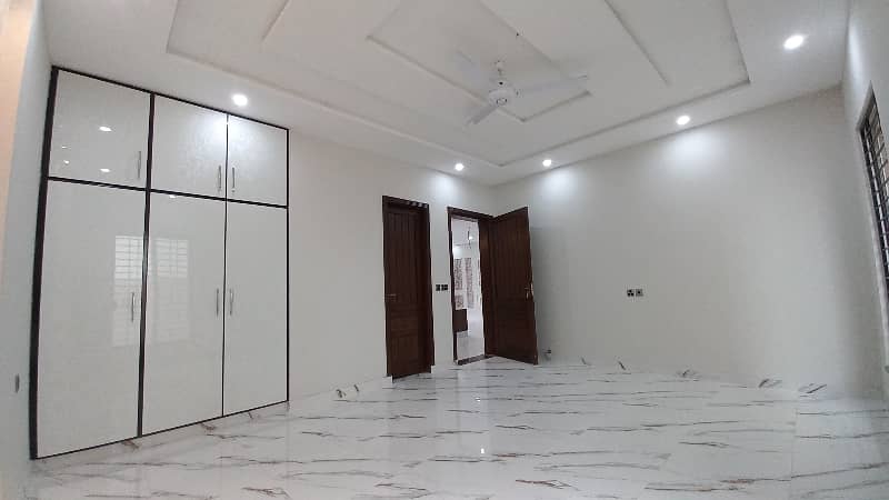 1 Kanal Spanish Villa Sect-H DHA Multan For Sale 9