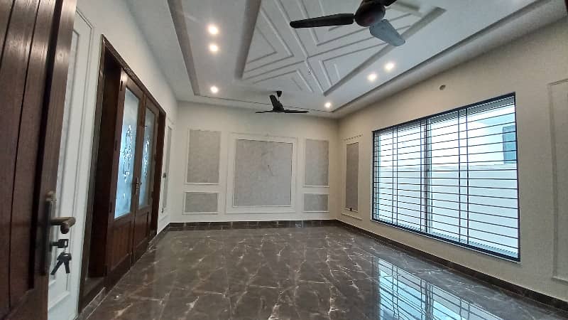 1 Kanal Spanish Villa Sect-H DHA Multan For Sale 14