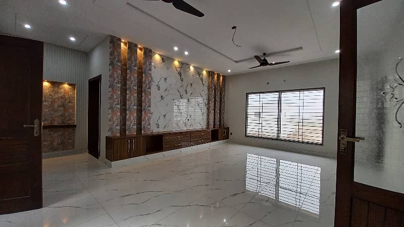 1 Kanal Spanish Villa Sect-H DHA Multan For Sale 35