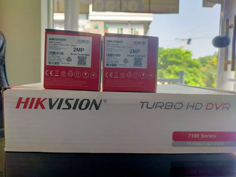 2 camara HIKVISION 1 DVR HIKVISION 3