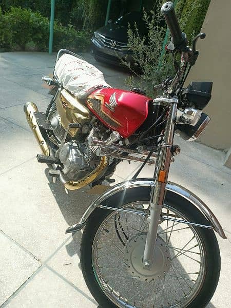 Honda 125 24 MODLE self-start gold edition brand new condition 1