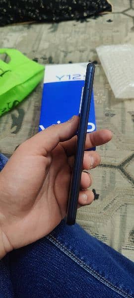 Vivo Y12s 3