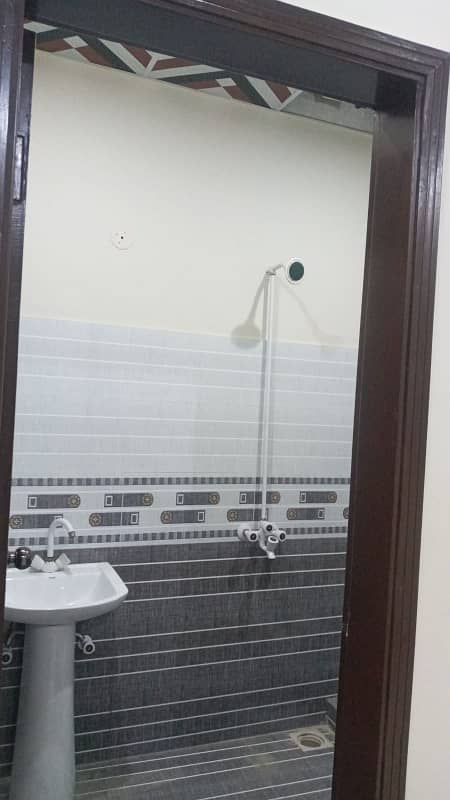 3bed lounge 3rd floor sachal goth near dow hospital 7