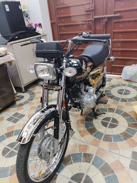 Honda CG 125 Gold Edition 17