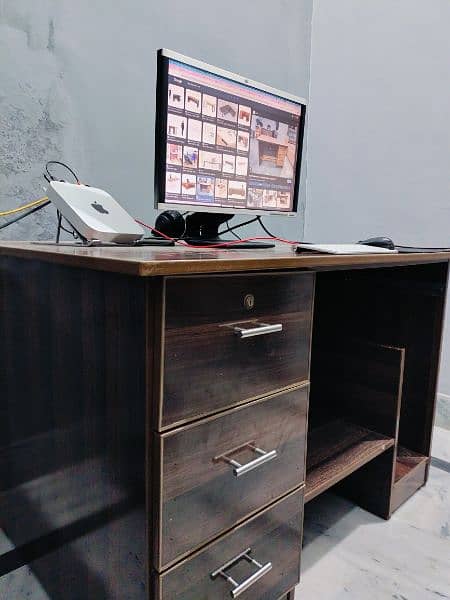 Office Table size 4×3 Feet with 3 Wardrobes 2