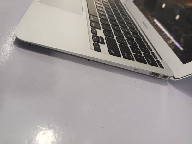 MACBOOK AIR EARLY 2014 (11 INCHES) DIAMOND CUT 5