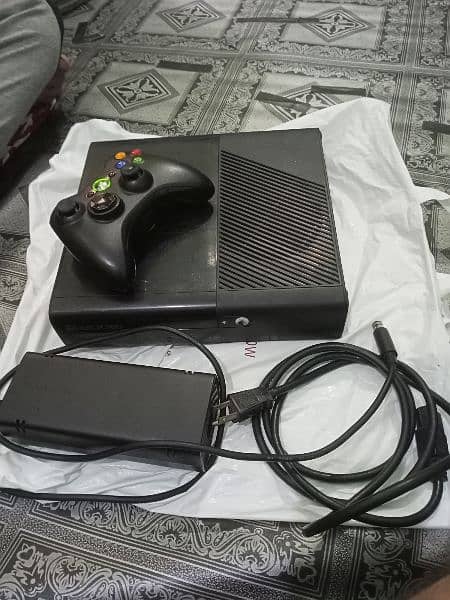 Xbox 360 E ultra slim 500gb hard disk 5