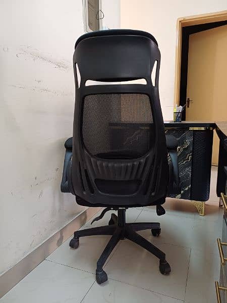 Office Table with separate drawers, cabinets, and chair 8