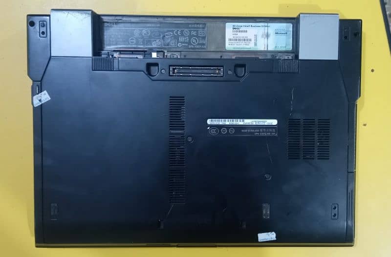 Dell Laptop 3