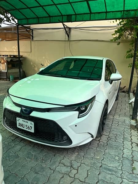 TOYOTA COROLLA HYBRID 2018 2