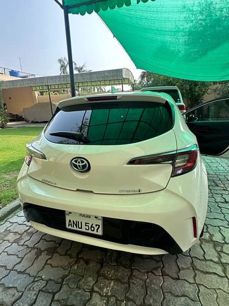 TOYOTA COROLLA HYBRID 2018 6