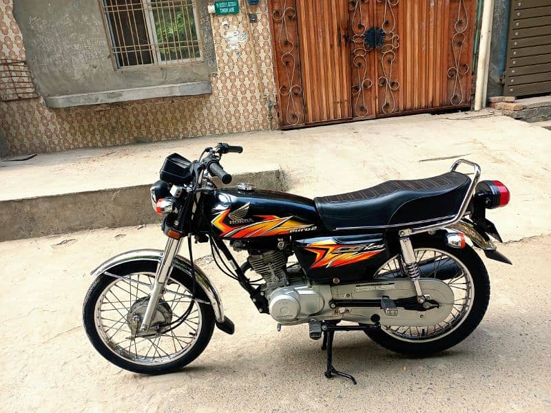 Honda Cg 125 2021 model 5100 kms driven only brand new condition 1