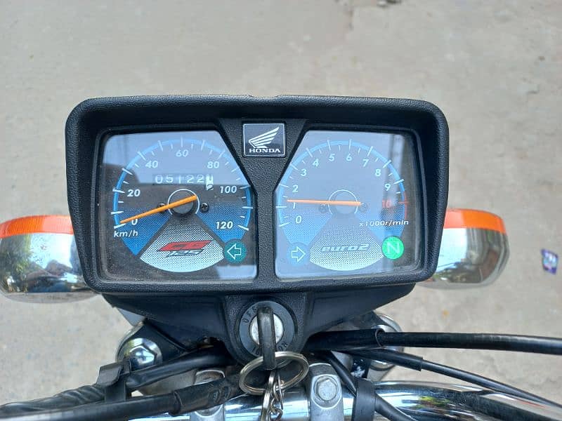 Honda Cg 125 2021 model 5100 kms driven only brand new condition 2