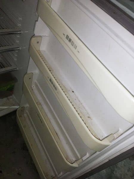 Dawlance refrigerator jumbo size 8