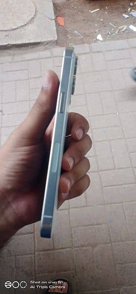 iPhone 15 Pro Max 256 jv White titanium 2