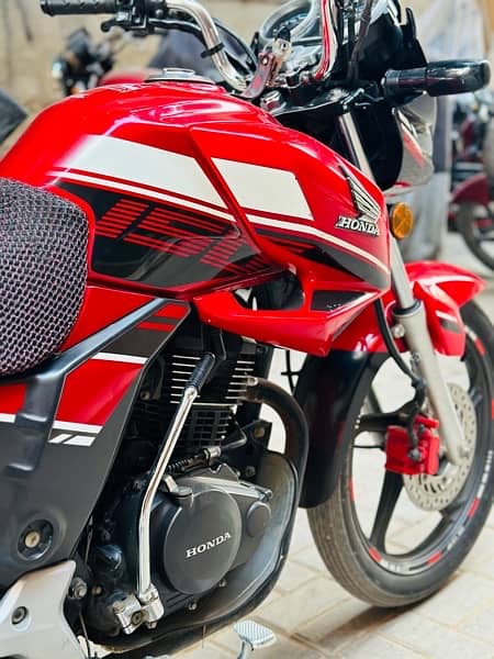 Honda Cb 150F 8