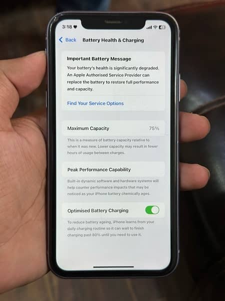 IPhone 11 Factory Unlocked | Sim Working With Gitch from 10/11 Months 13