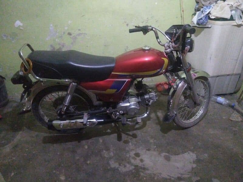 Honda bike ha ok ha koi kan nahi ha . 1