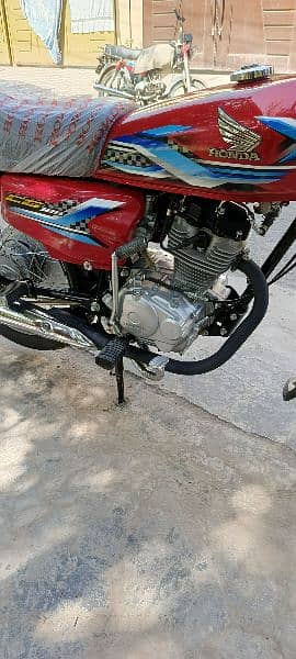 Honda 125 2024 4