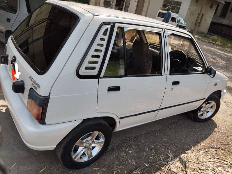 Suzuki Mehran VXR 2015 6