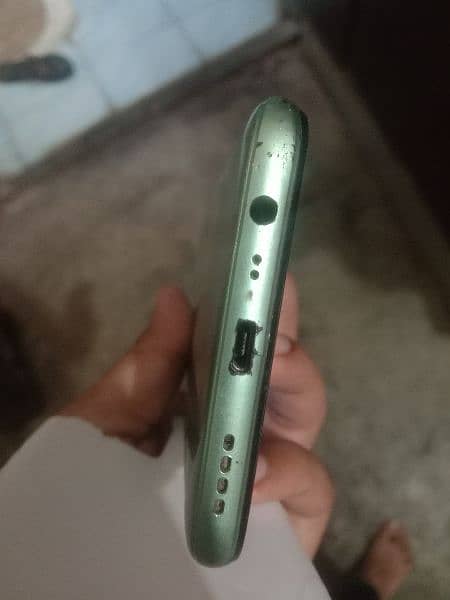 Realme C11 Urgent Sale 3