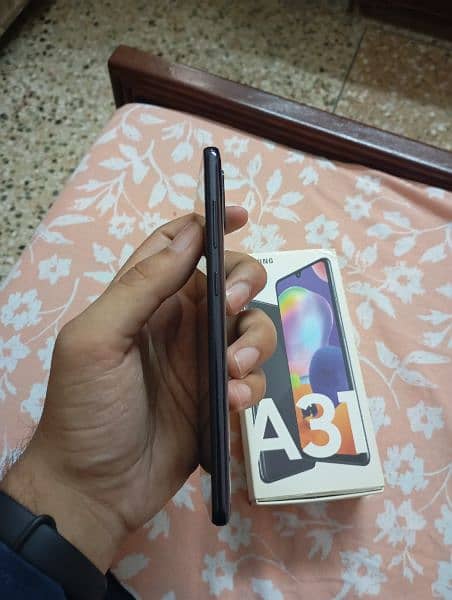 Samsung galaxy A31 1