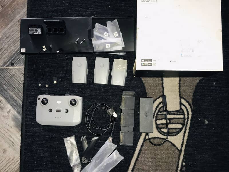 DJI mavic air 2 fly more combo with all accessorys urgent sale 10