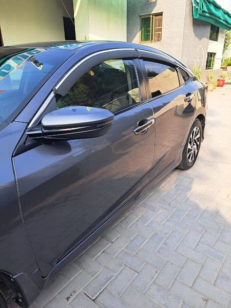 Honda Civic Oriel 2017 3