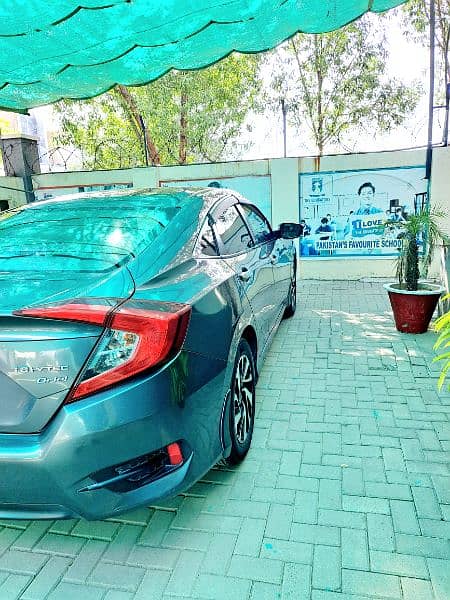 Honda Civic Oriel 2017 10