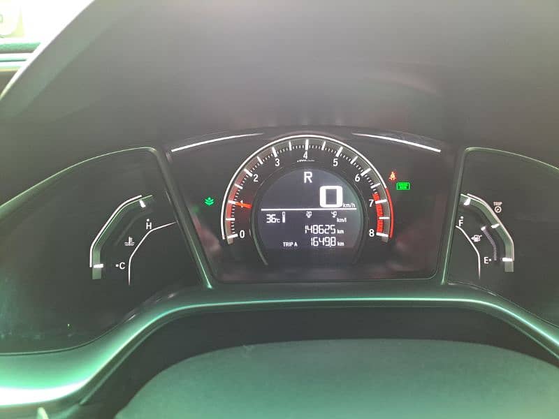 Honda Civic Oriel 2017 11