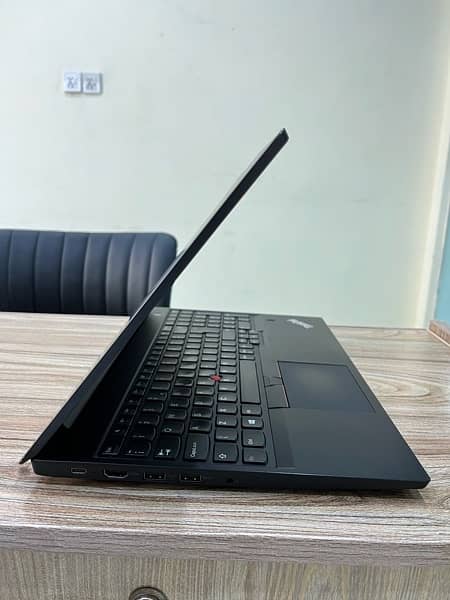 Lenovo ThinkPad E590 Core i5-8th 15.6” FHD Display 3